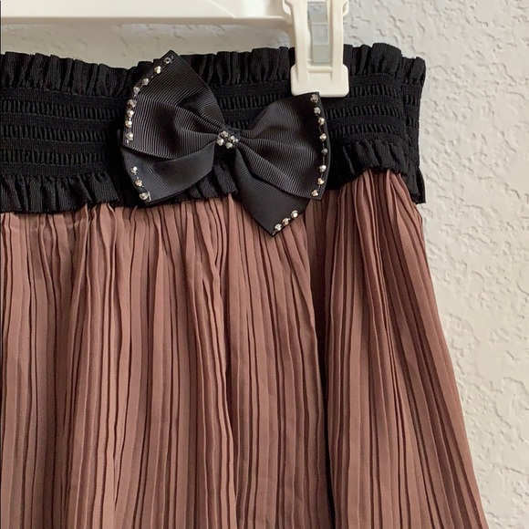Forever XXI Chiffon Party Skirt - Picture 2 of 4